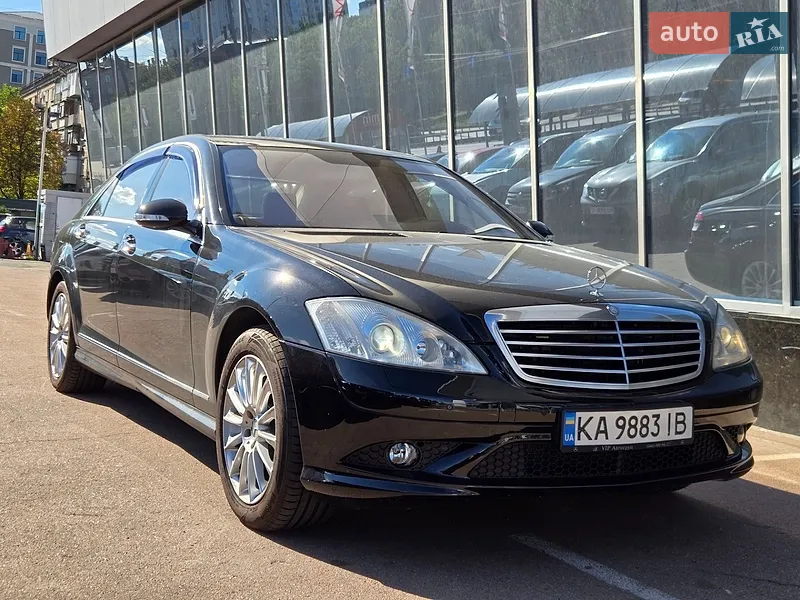 Mercedes-Benz S-Class