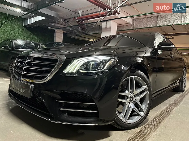Mercedes-Benz S-Class