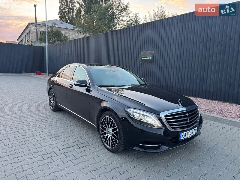 Mercedes-Benz S-Class