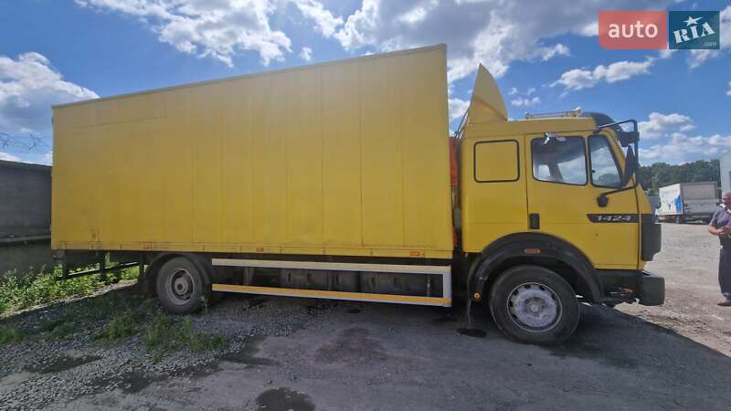 Грузовой фургон Mercedes-Benz SK-Series