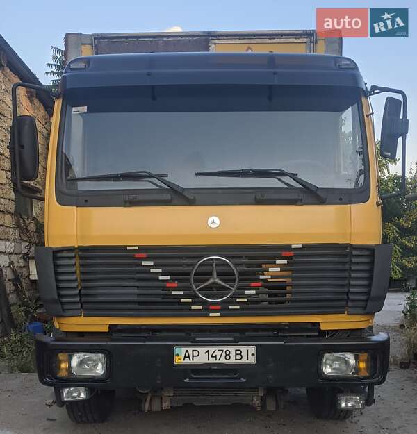 Вантажівки Mercedes-Benz SK-Series
