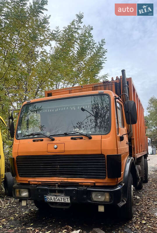 Мусоровоз Mercedes-Benz SK-Series