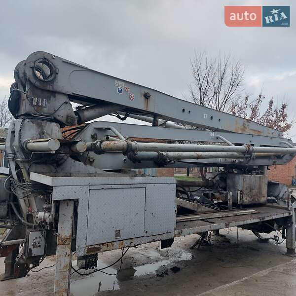 Бетононасос Mercedes-Benz SK-Series