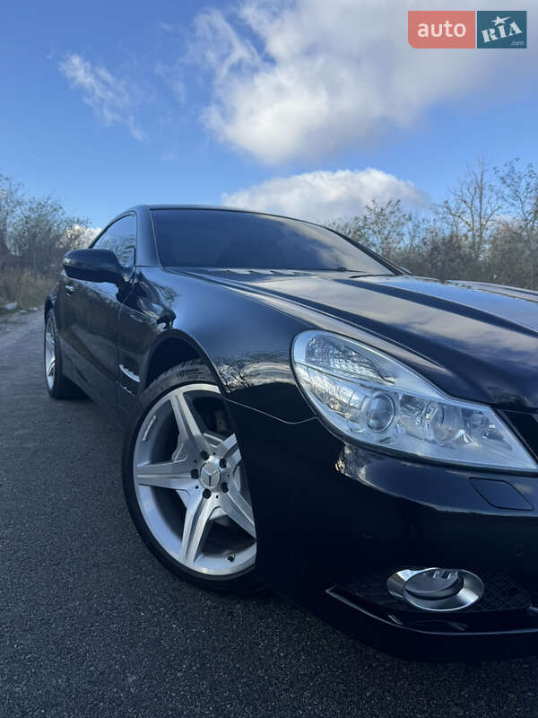 Mercedes-Benz SL-Class