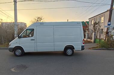 Mercedes-Benz Sprinter  2005