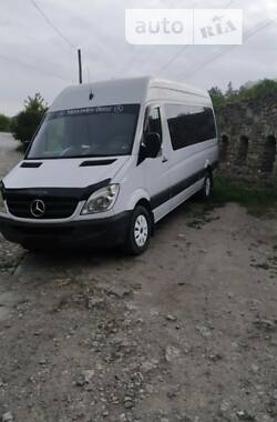 Mercedes-Benz Sprinter  2011