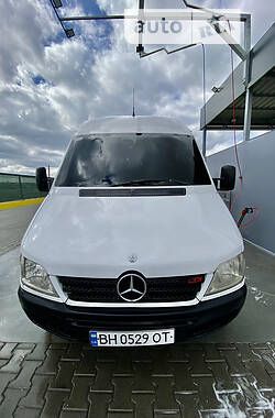 Mercedes-Benz Sprinter  2004