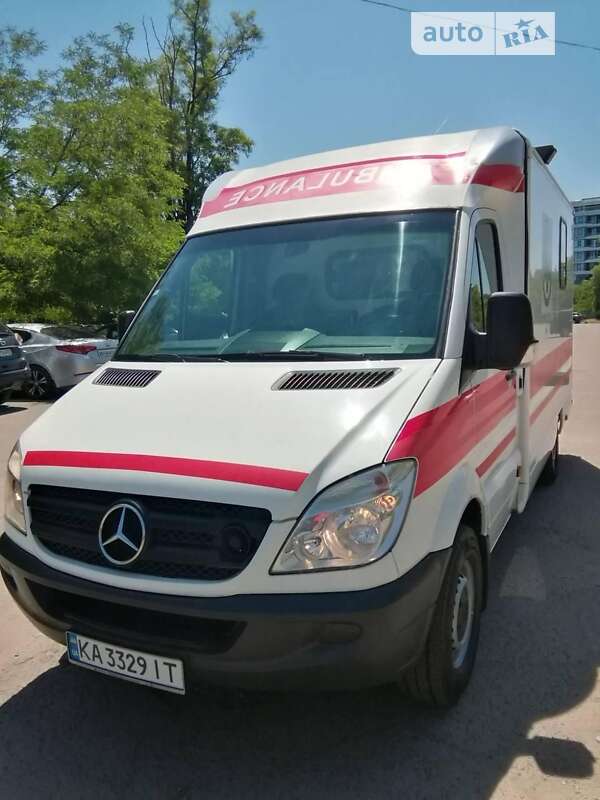 Минивэн Mercedes-Benz Sprinter