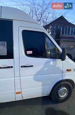 Mercedes-Benz Sprinter 2000