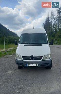 Mercedes-Benz Sprinter  2004