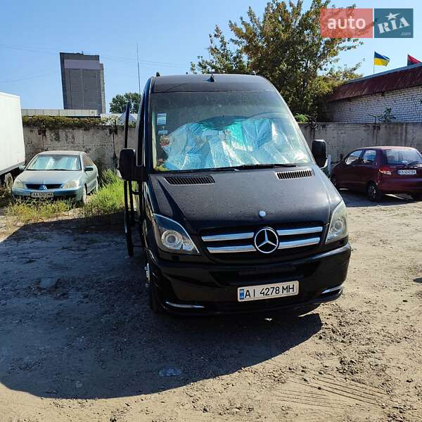 Туристичний / Міжміський автобус Mercedes-Benz Sprinter