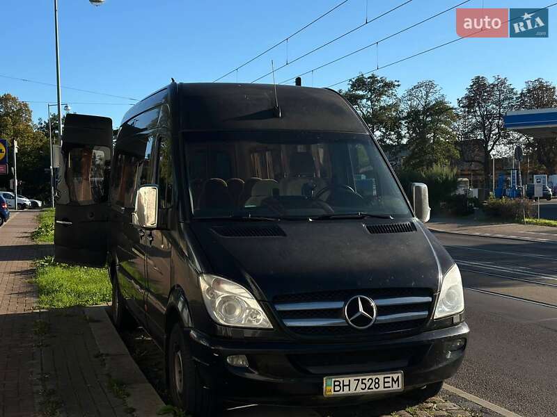 Автобуси Mercedes-Benz Sprinter