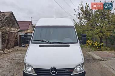 Mercedes-Benz Sprinter  2005