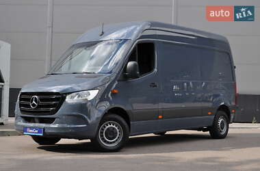 Mercedes-Benz Sprinter  2021