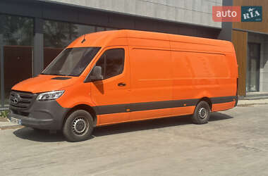 Mercedes-Benz Sprinter  2021