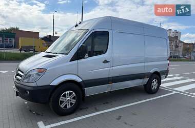 Mercedes-Benz Sprinter  2011