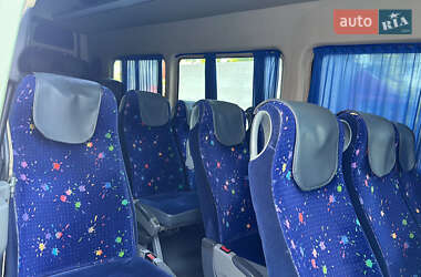 Mercedes-Benz Sprinter  2011