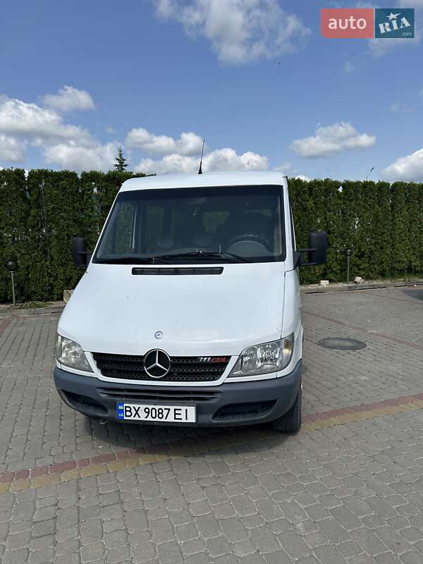 Грузопассажирский фургон Mercedes-Benz Sprinter