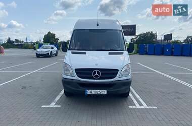 Mercedes-Benz Sprinter  2012