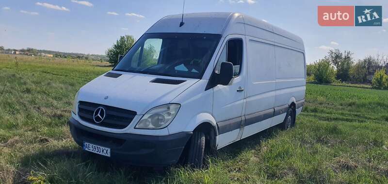 Микроавтобус Mercedes-Benz Sprinter