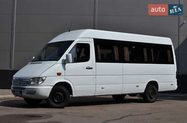 Mercedes-Benz Sprinter 2000