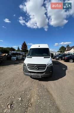 Mercedes-Benz Sprinter  2021