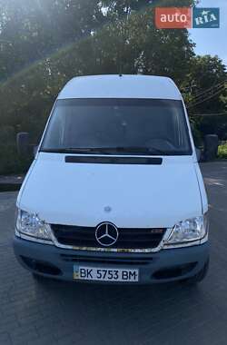Mercedes-Benz Sprinter  2004