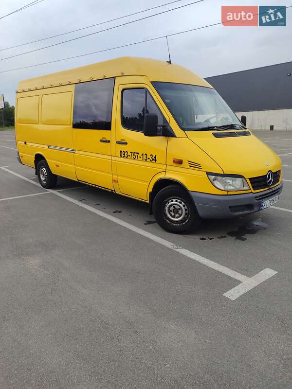 Минивэн Mercedes-Benz Sprinter