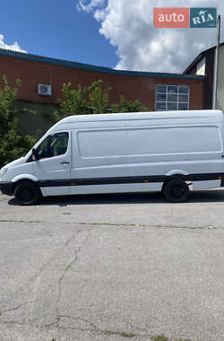 Mercedes-Benz Sprinter  2011
