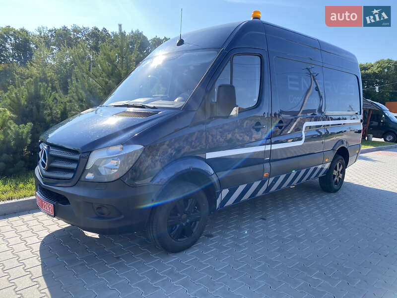 Вантажний фургон Mercedes-Benz Sprinter