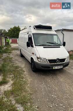 Mercedes-Benz Sprinter  2005