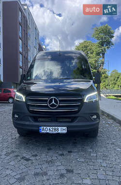 Mercedes-Benz Sprinter  2021