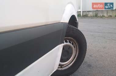 Mercedes-Benz Sprinter  2011