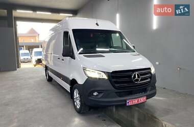 Mercedes-Benz Sprinter  2021