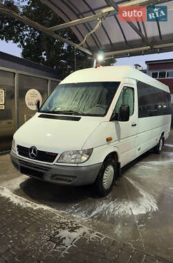 Mercedes-Benz Sprinter  2005