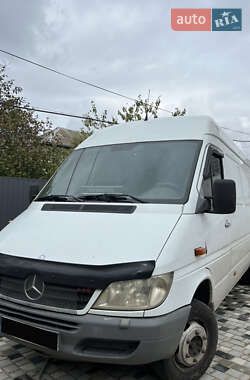 Mercedes-Benz Sprinter  2005