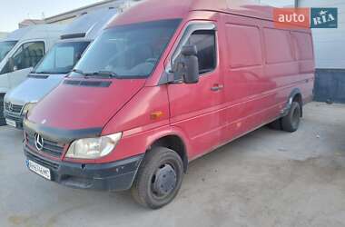 Mercedes-Benz Sprinter  2004
