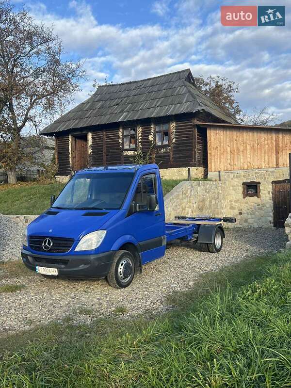 Эвакуатор Mercedes-Benz Sprinter