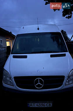 Mercedes-Benz Sprinter 2012