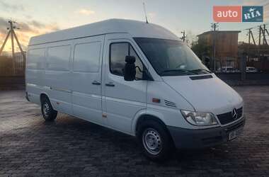 Mercedes-Benz Sprinter 2004