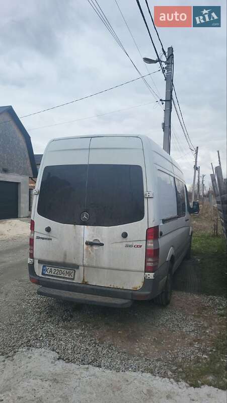 Позашляховик / Кросовер Mercedes-Benz Sprinter