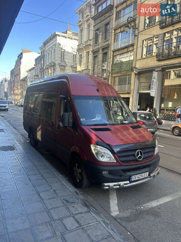 Универсал Mercedes-Benz Sprinter