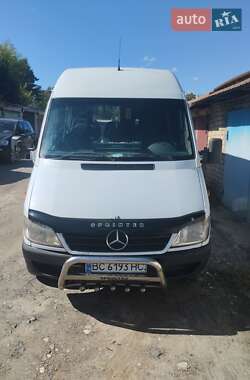 Mercedes-Benz Sprinter  2004