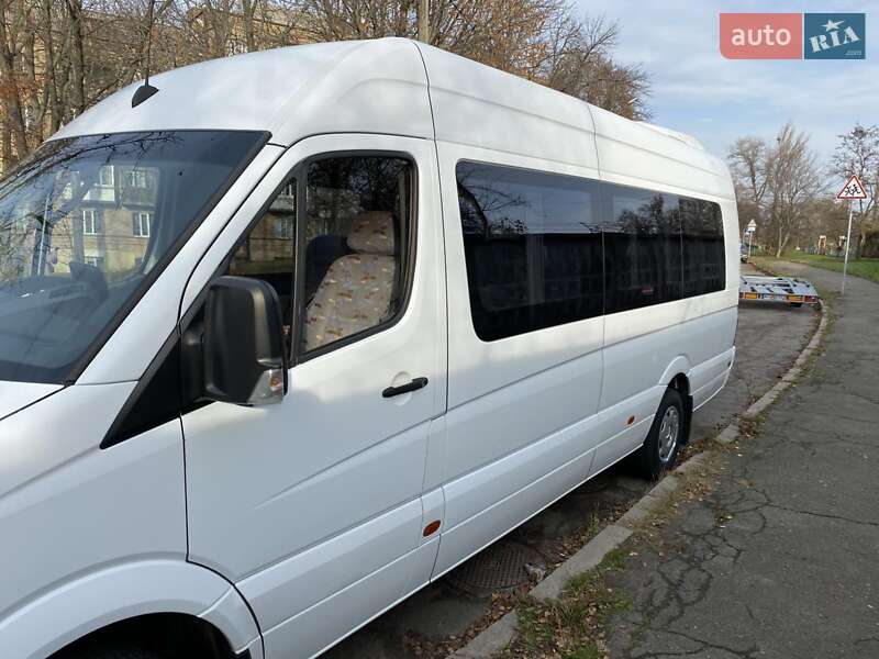 Приміський автобус Mercedes-Benz Sprinter