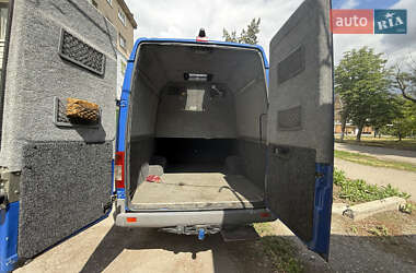 Mercedes-Benz Sprinter  2004