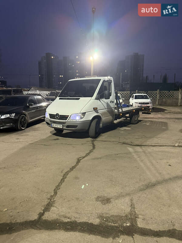 Эвакуатор Mercedes-Benz Sprinter