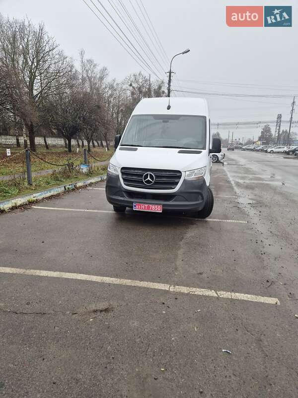 Mercedes-Benz Sprinter