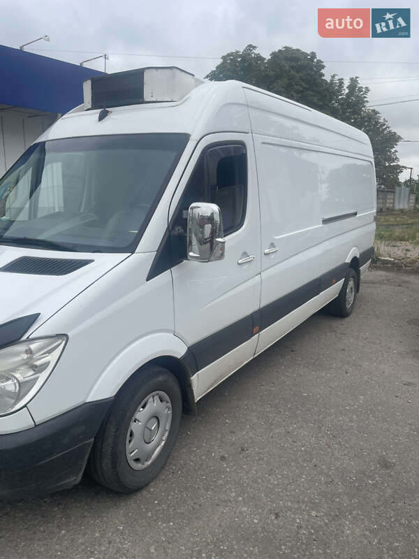 Микроавтобус грузовой (до 3,5т) Mercedes-Benz Sprinter