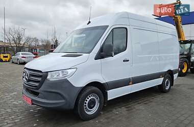 Mercedes-Benz Sprinter 2021