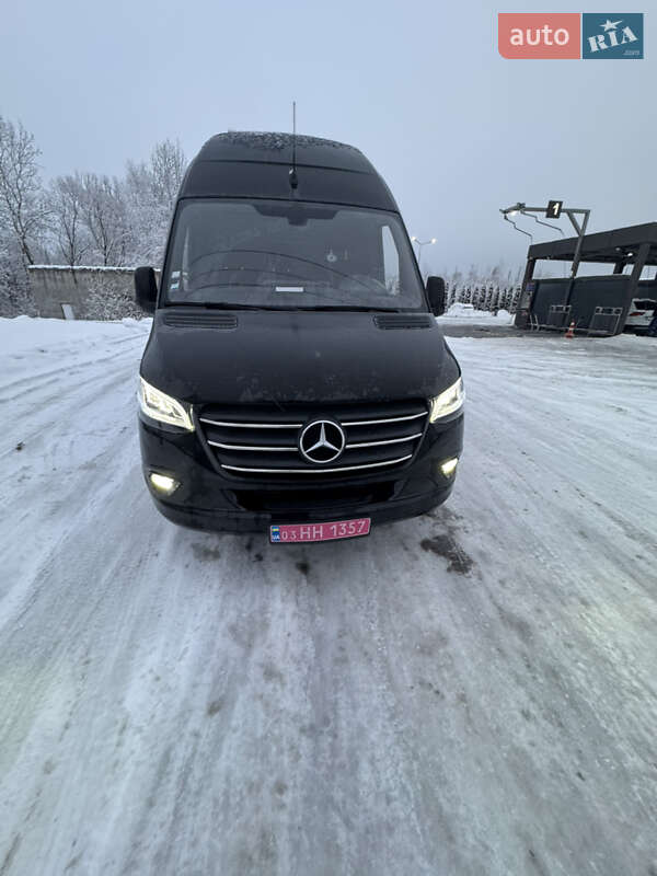 Універсал Mercedes-Benz Sprinter